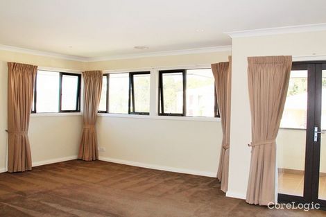 Property photo of 4 Wallaby Walk Sunbury VIC 3429