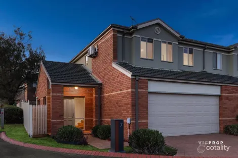 Property photo of 7 Cardwell Court Ferntree Gully VIC 3156