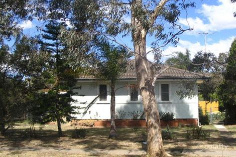 8 Samoa Pl, Lethbridge Park, NSW 2770
