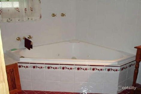 Property photo of 29 Narooma Drive Branyan QLD 4670