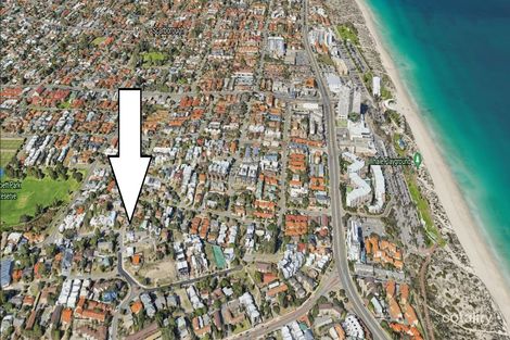 Property photo of 33 Nautilus Crescent Scarborough WA 6019