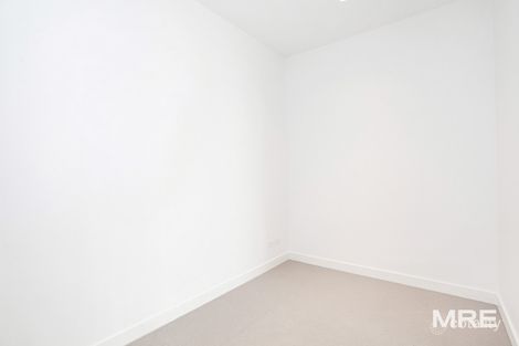 Property photo of 302/74 Queens Road Melbourne VIC 3004