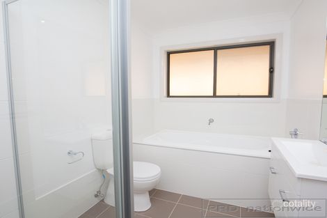 Property photo of 1 Myrtle Crescent Aberglasslyn NSW 2320