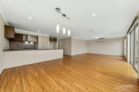 Property photo of 5 Sundew Avenue Cranbourne East VIC 3977