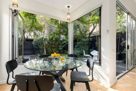 Property photo of 6 Thackeray Street Elwood VIC 3184