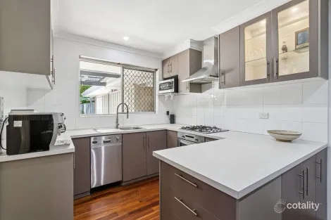 Property photo of 22 Brendon Way Karrinyup WA 6018