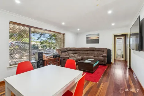 Property photo of 22 Brendon Way Karrinyup WA 6018