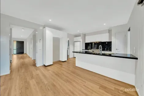 Property photo of 14 Romulus Crescent Cranbourne West VIC 3977