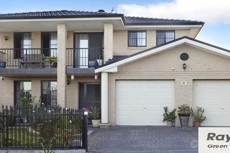 Property photo of 21 Delambre Place Hinchinbrook NSW 2168