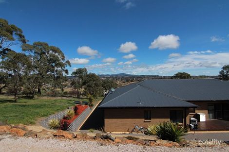 Property photo of 8 Dairy Hill Place Orange NSW 2800