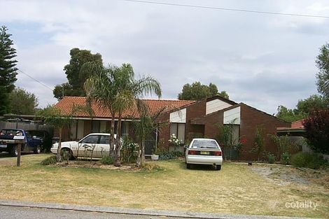 4 Tamarind Cres, Kelmscott, WA 6111