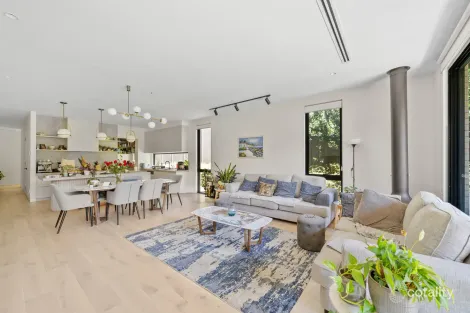 Property photo of 72A Lloyd Street Strathmore VIC 3041