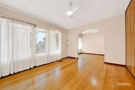 Property photo of 8 Florida Drive Ferntree Gully VIC 3156