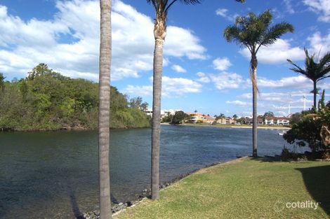 Property photo of 2 Lakeland Key Broadbeach Waters QLD 4218