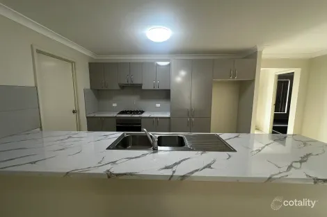 Property photo of 17 Hepburn Close Rutherford NSW 2320