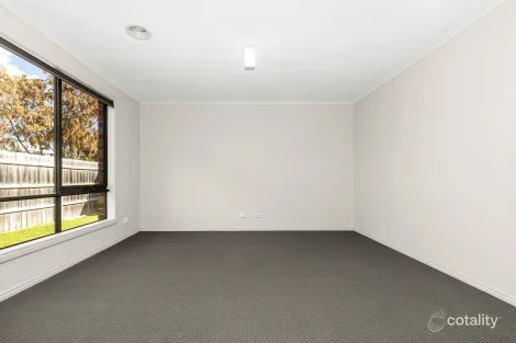 Property photo of 44 Myhaven Circuit Carrum Downs VIC 3201