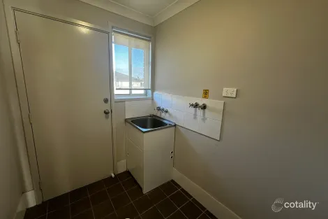 Property photo of 17 Hepburn Close Rutherford NSW 2320