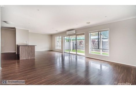 Property photo of 24 Jonesfield Street Craigieburn VIC 3064