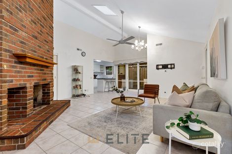 Property photo of 44 Tomasetti Crescent Narre Warren VIC 3805