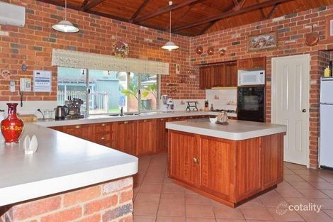 Property photo of 15 Easterbrook Place Wattle Grove WA 6107