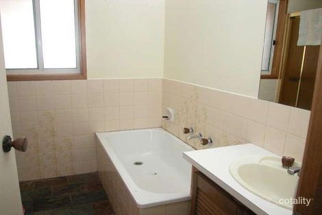 Property photo of 52 Moorhen Crescent Carrum Downs VIC 3201