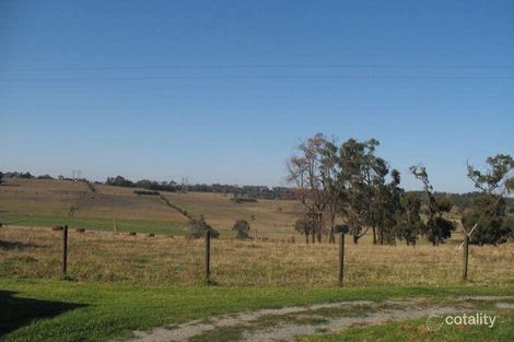 Property photo of 235 Ringin Road Drouin South VIC 3818