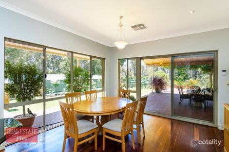 Property photo of 19 Clipson Crescent Mundaring WA 6073