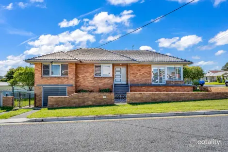 Property photo of 4 Fourth Avenue Rutherford NSW 2320