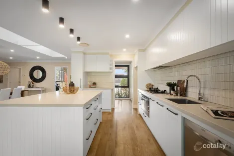 Property photo of 19 Moons Avenue Lugarno NSW 2210