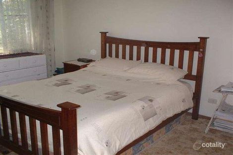 Property photo of 33 Dampier Boulevard Killarney Vale NSW 2261