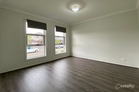 Property photo of 6 Jennings Crescent Spring Farm NSW 2570