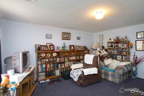 Property photo of 4 Banksia Crescent Tyabb VIC 3913
