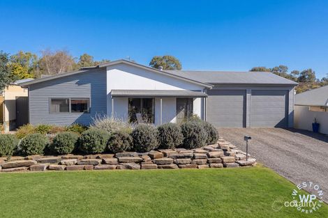 5 Wolf Ave, Strathalbyn, SA 5255