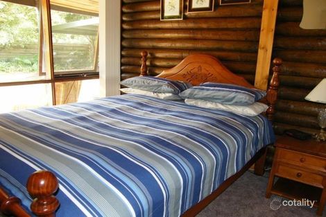 Property photo of 3 Sixth Avenue Raymond Island VIC 3880