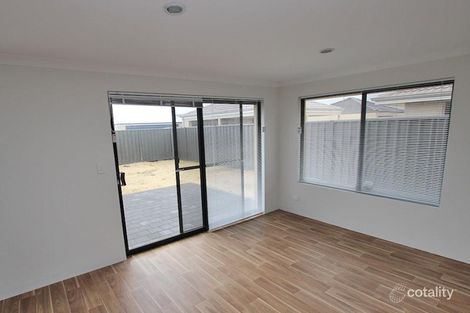Property photo of 40 Bottlenose Circuit Waikiki WA 6169