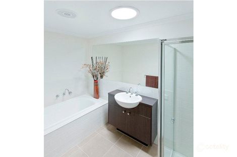 Property photo of 18 Greenhaven Gardens South Morang VIC 3752