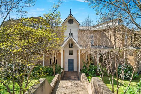 4/2 Grand Bvd, Montmorency, VIC 3094