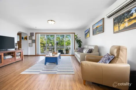 Property photo of 3 Dalton Close Belmont North NSW 2280