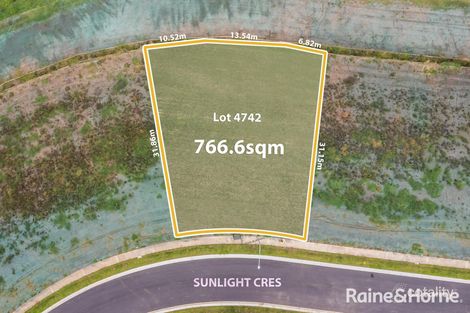 65 Sunlight Cres, Menangle Park, NSW 2563