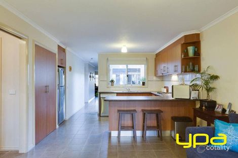 Property photo of 2/87 Allenby Road Hillside VIC 3037