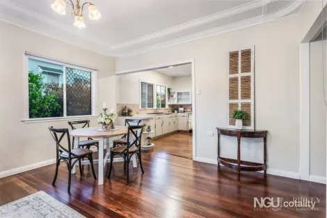 Property photo of 24 Crown Street Silkstone QLD 4304