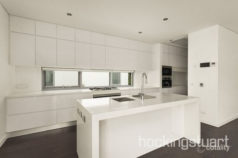 Property photo of 18 Collins Street Kew VIC 3101