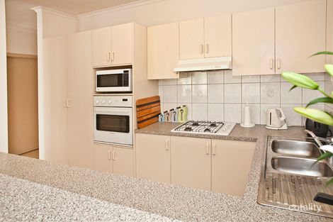 Property photo of 25 The Quadrangle Glen Waverley VIC 3150