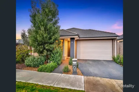 Property photo of 71 Docker Circuit Mickleham VIC 3064