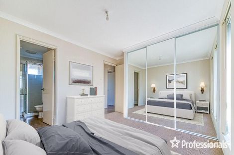 Property photo of 3/99 Lowanna Way Armadale WA 6112
