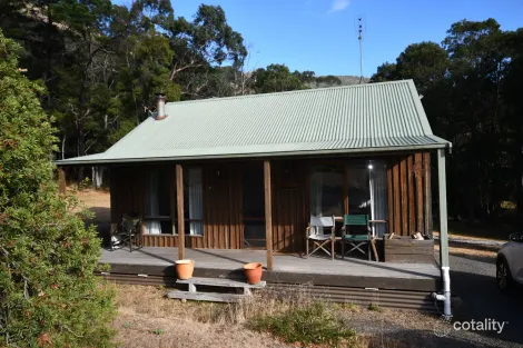 8 Glen St, Halls Gap, VIC 3381