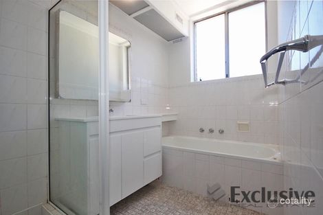 Property photo of 2/11 Bortfield Drive Chiswick NSW 2046