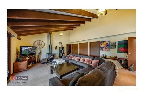 Property photo of 22 Racecourse Avenue Menangle Park NSW 2563