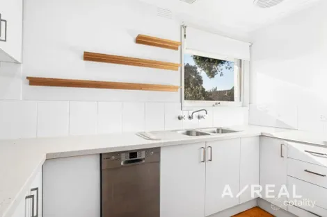 Property photo of 2/6 Simpsons Road Box Hill VIC 3128
