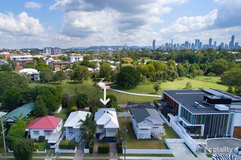 Property photo of 30 Bennetts Road Camp Hill QLD 4152